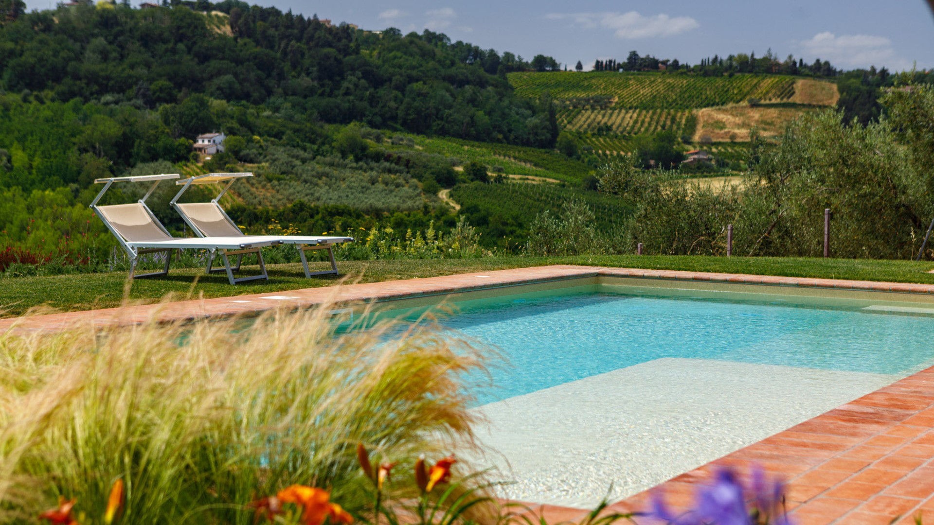 The pleasure of relaxation surrounded by greenery